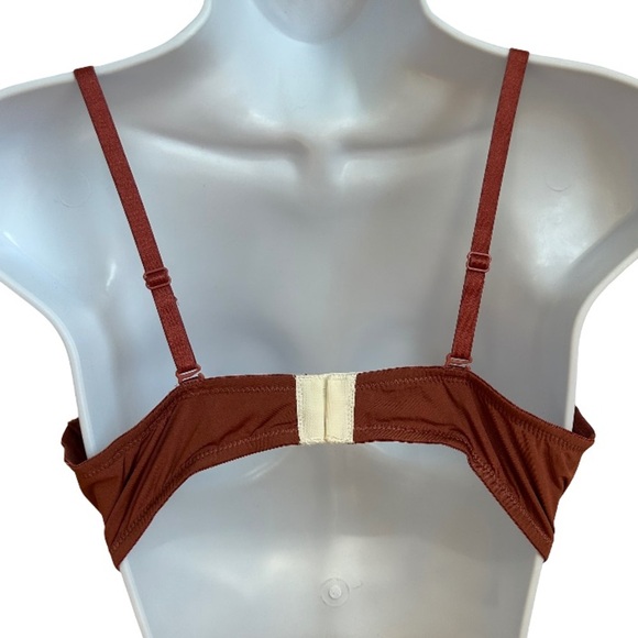 ELEGANT LACE PUSH UP V NECK BRA - Picture 3 of 5